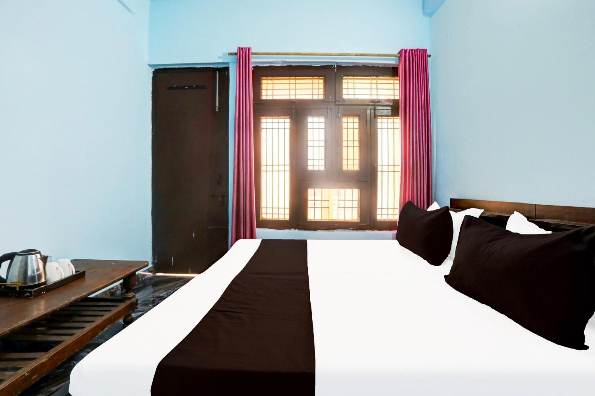 Spot On New Diamond Guest House Rudrapur エクステリア 写真