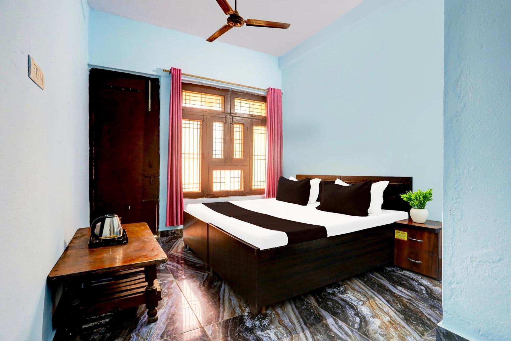 Spot On New Diamond Guest House Rudrapur エクステリア 写真